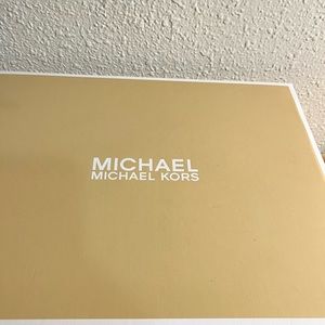 Brand new Micheal Kors women’s sneaker. Size 7